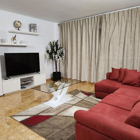 Lujoso Apartamento Vacacional Lägenhet Carrizal Exteriör bild